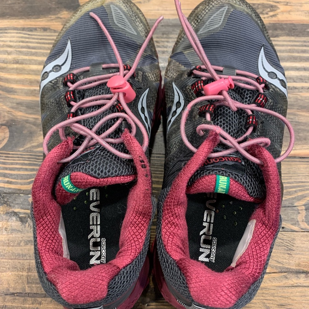 Women's SAUCONY Peregrine 7 size 8M trail athletic running shoes gray berry